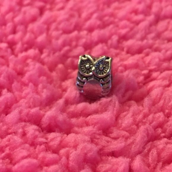 Owl Charm  - Picture 1 of 3